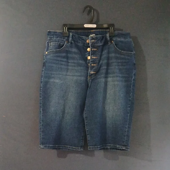 GUC d.jeans Button Up Denim Shorts Little distressed size 12 - Picture 1 of 5